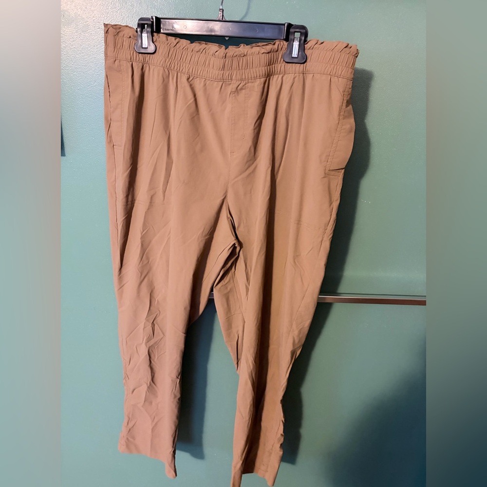 Columbia Women's Sport Khakis